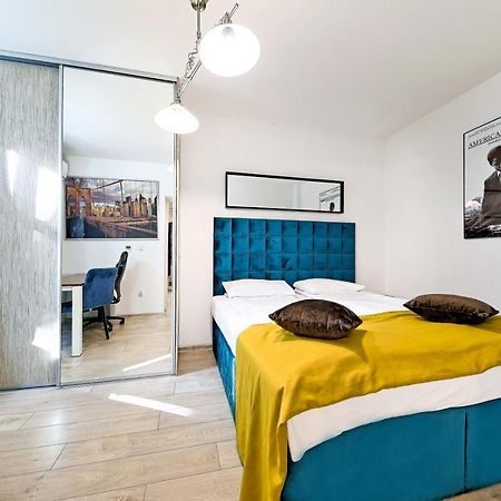 Cinema Apartments Poznań Exteriör bild