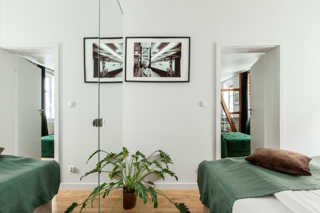 Cinema Apartments Poznań Exteriör bild